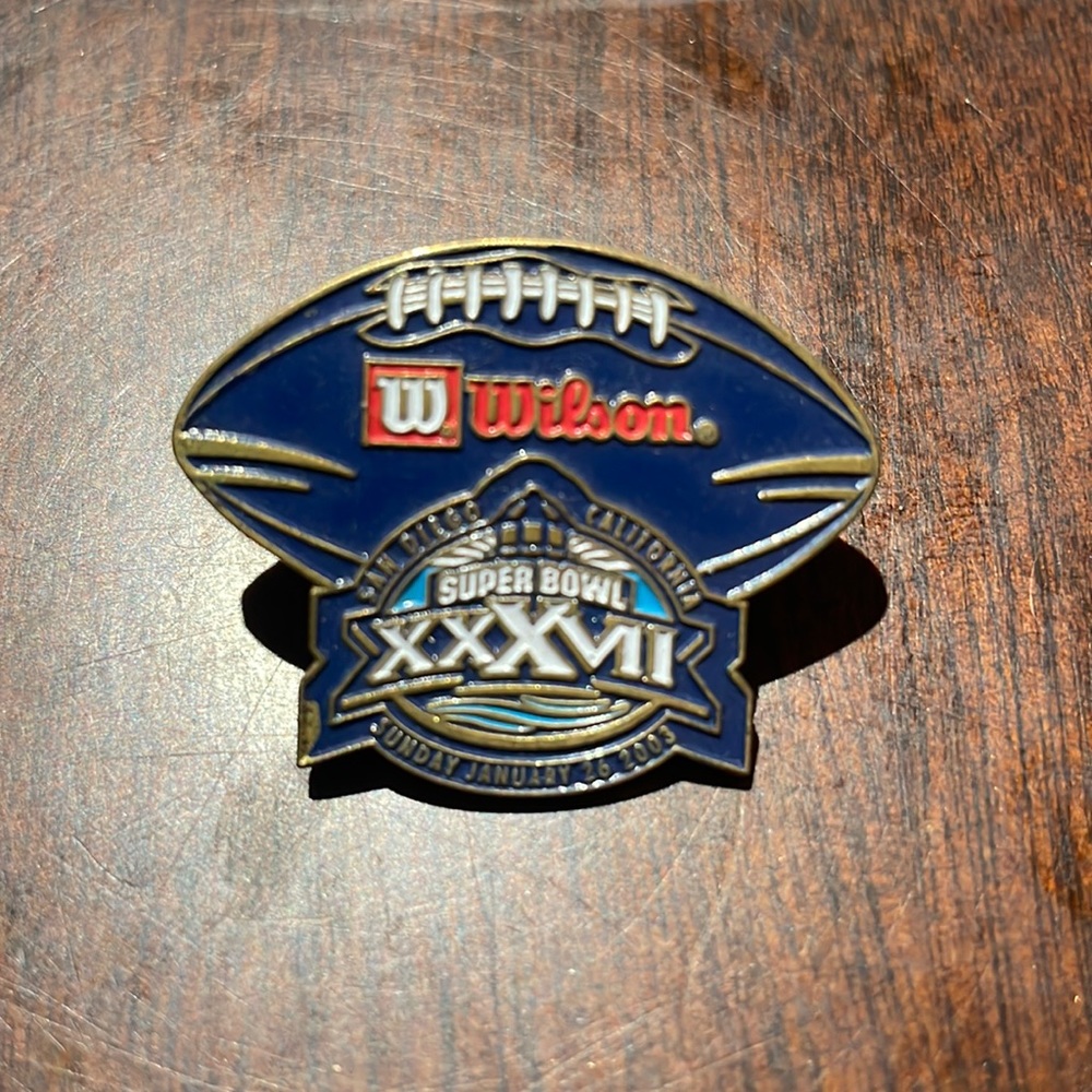 Super Bowl Trading Pin